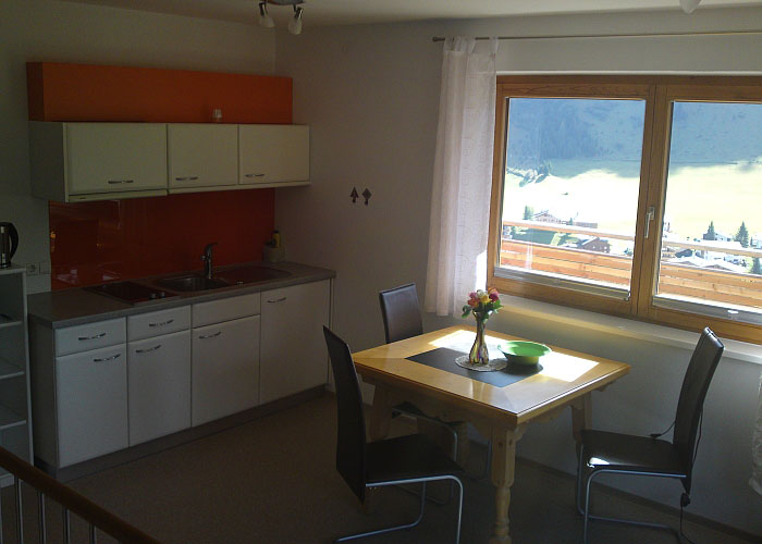 küche ferienwohnung omeshorn für 4 bis 5 personen in lech oberlech