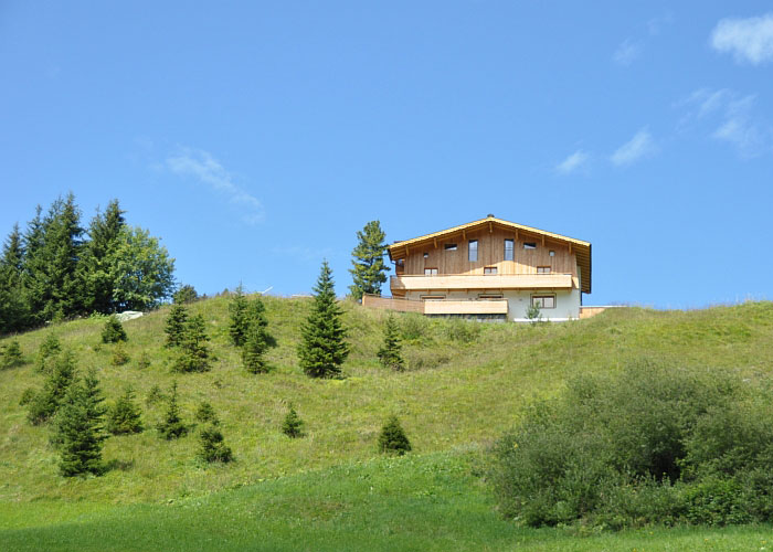 haus feuerstein ferienwohnung in lech oberlech im sommer
